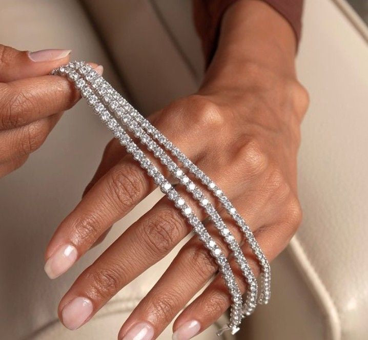 Lab-Grown Diamond Jewelry: Sources, Certifies, and Crafts