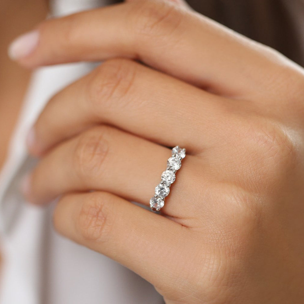 Engagement ring with 5 diamonds Clearance