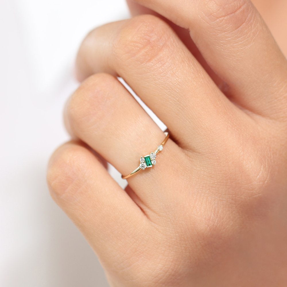 14k Slanted Baguette Emerald Ring – Ferkos Fine Jewelry