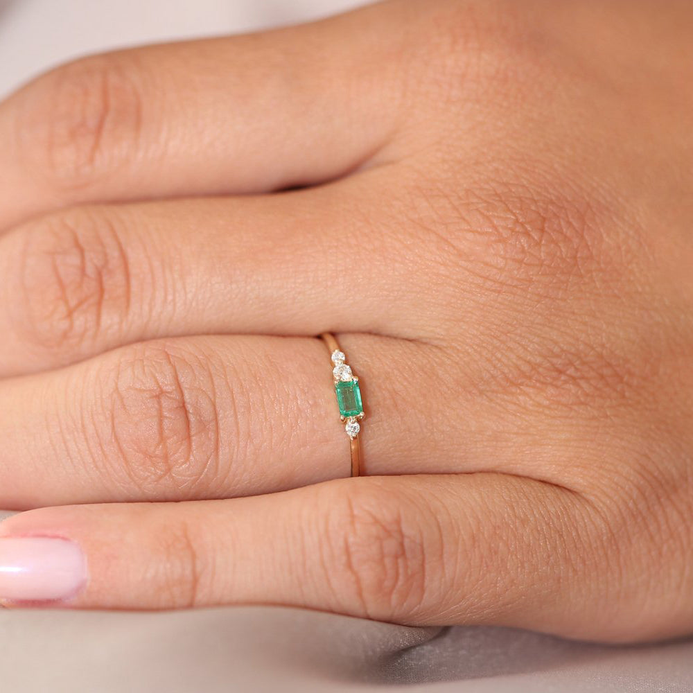 Emerald and diamond baguette ring Clearance