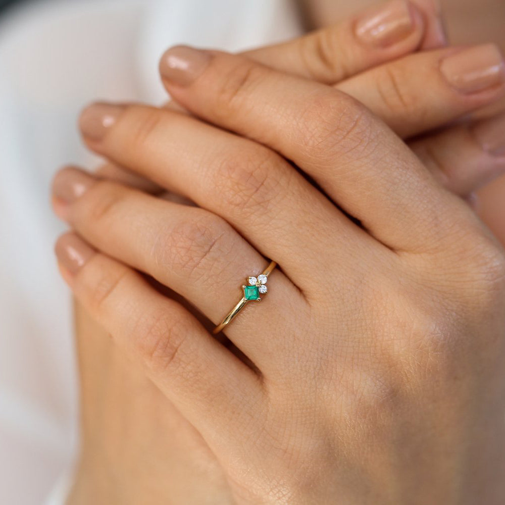 10 Best Dainty Wedding Rings of 2024
