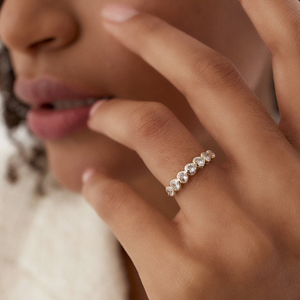 14k Heart Shape Horizontal Bezel Setting Diamond Ring – Ferkos