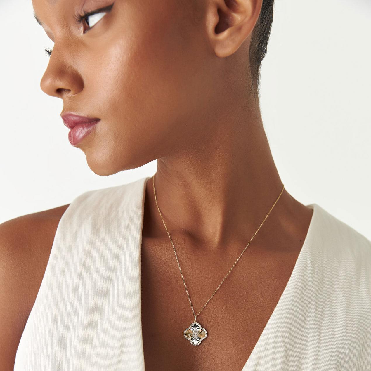 Moissanite Four Leaf Clover Pendant Necklace – Hello Pink LLC