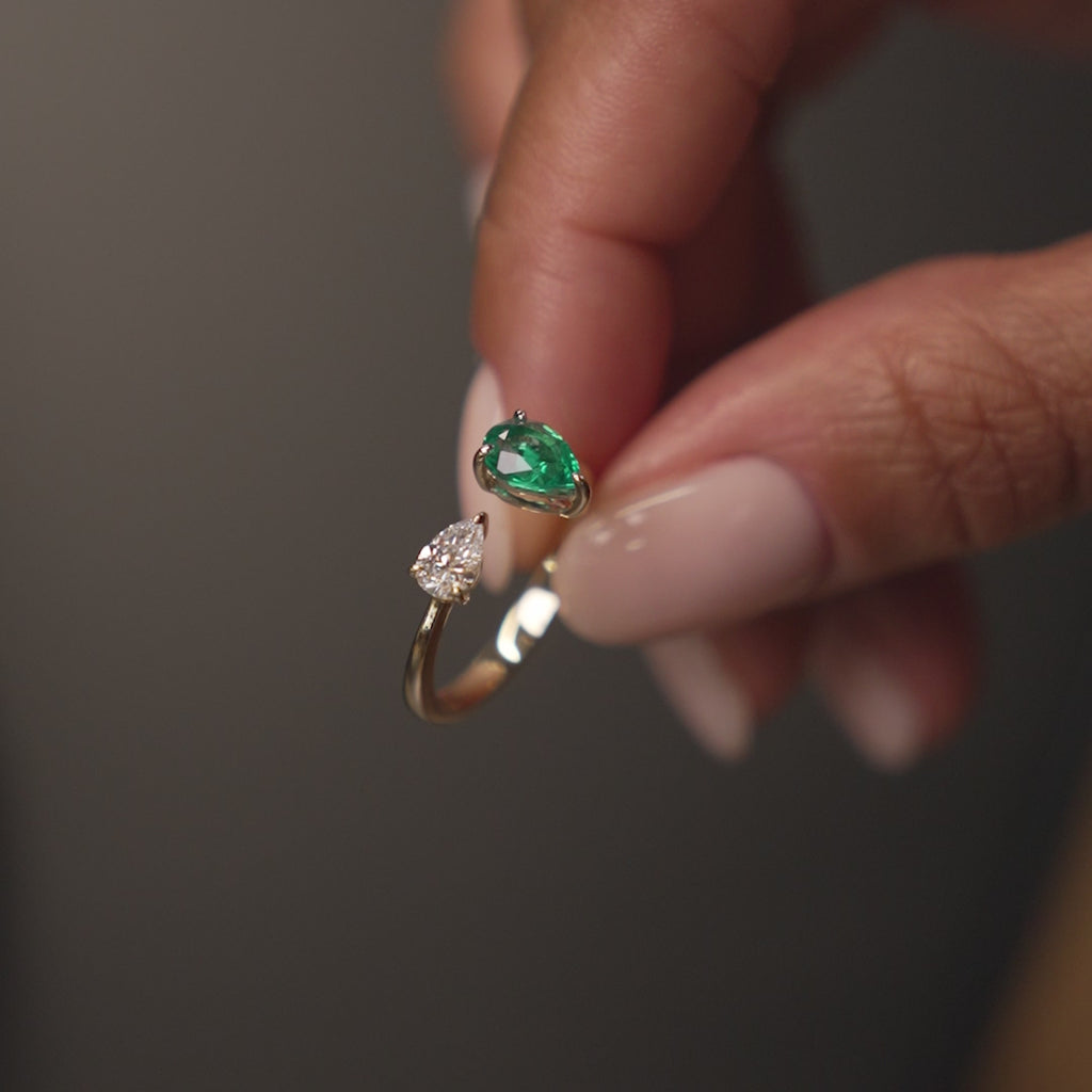 0.66 Ctw Lab Grown Diamond and Emerald Toi et Moi Ring - Evita Ferkos Fine Jewelry