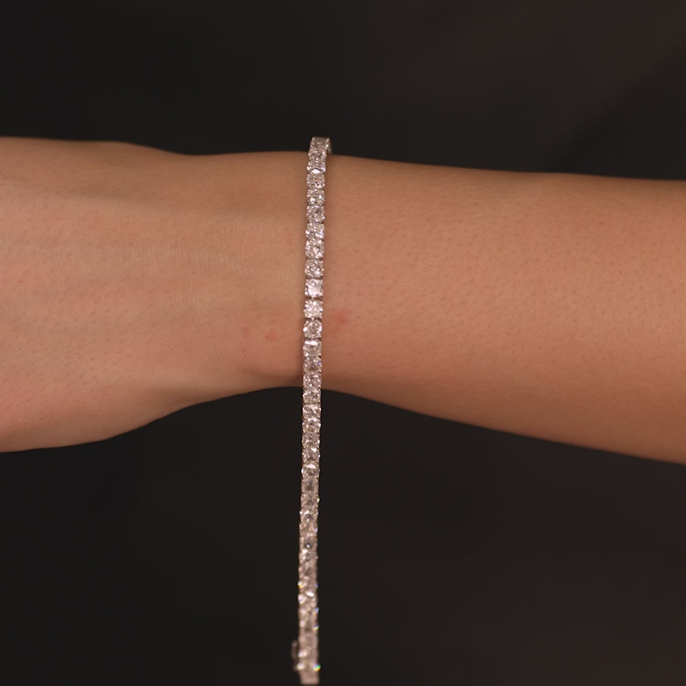 15.75 ctw 14k Lab Grown Cushion Cut Diamond Tennis Bracelet - Erin Ferkos Fine Jewelry